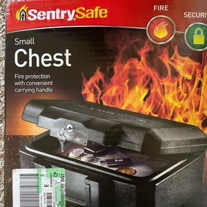 Small sentry safe